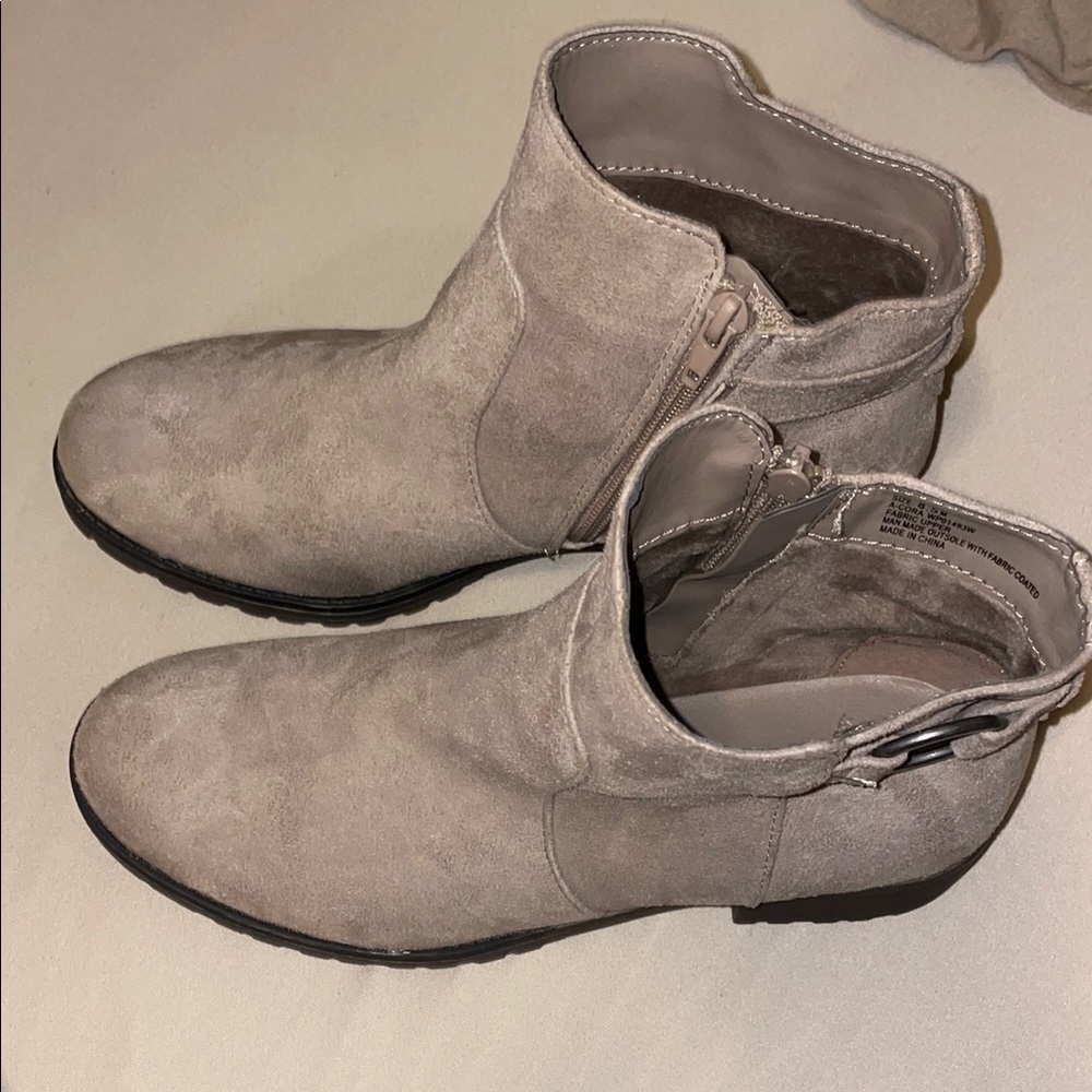 Women's Suede Ankle Boots - Gray